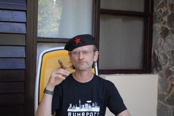 Comandante Andy in Vi�ales