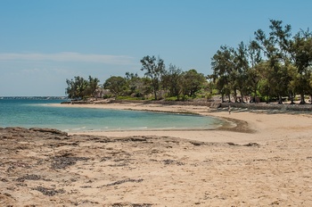 Am Strand von Madagaskar am Indischen Ozean.